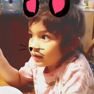 Meet your Posher, Reyes